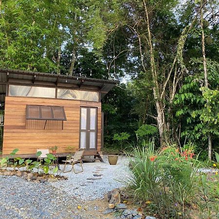 Kebun Lisdtari Farmstay Air Hangat Exteriér fotografie