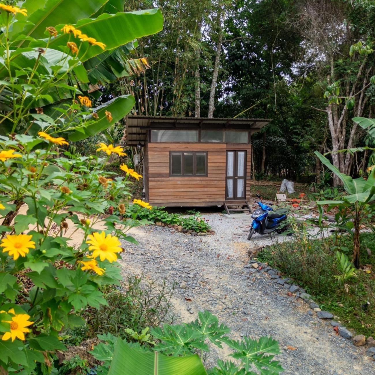 Kebun Lisdtari Farmstay Air Hangat Exteriér fotografie
